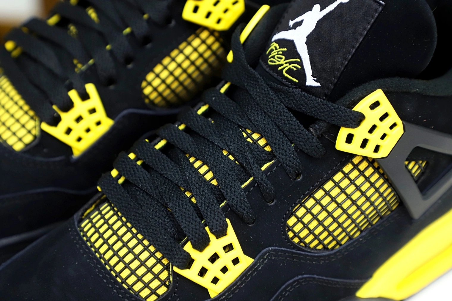 Air Jordan  Jordan4 2023 thunder 0926
